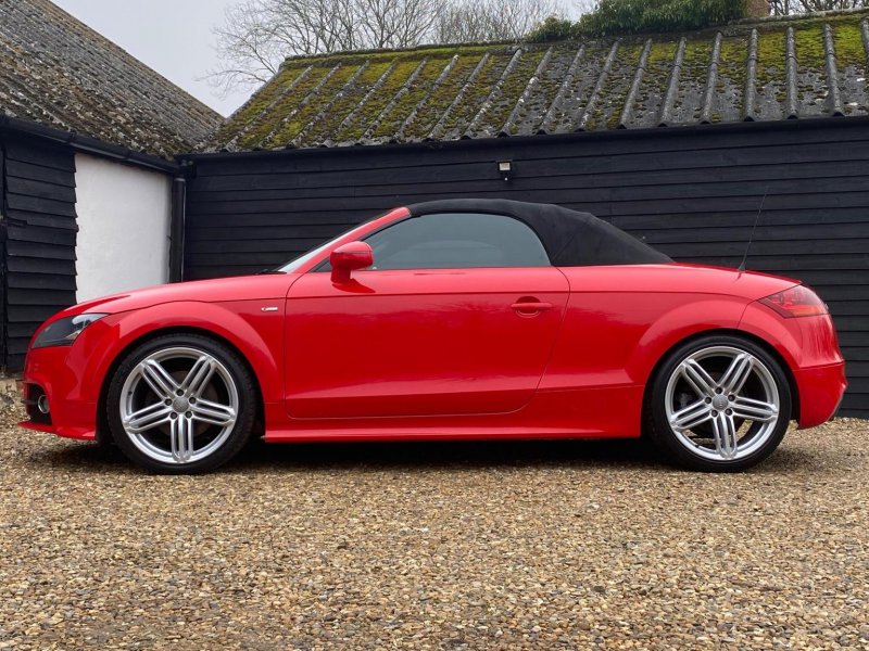 AUDI TT
