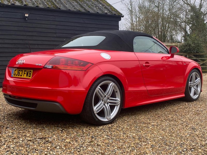 AUDI TT