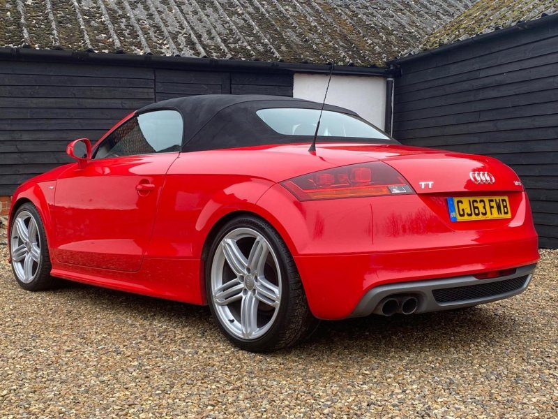 AUDI TT