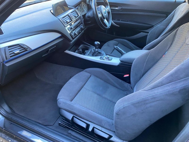 BMW 1 SERIES
