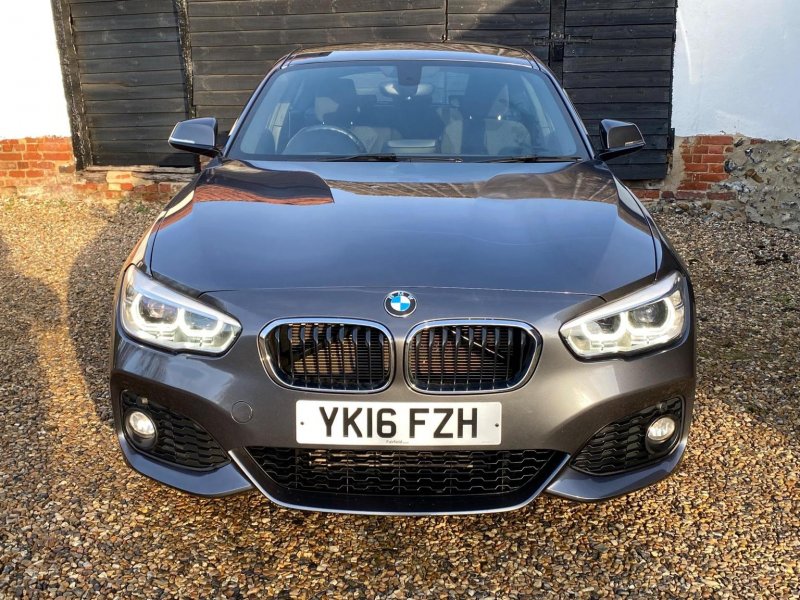 BMW 1 SERIES
