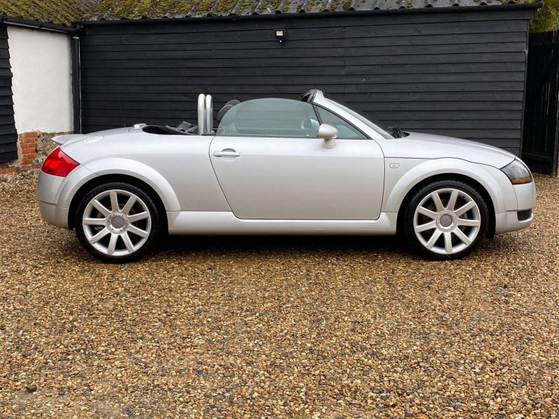 AUDI TT