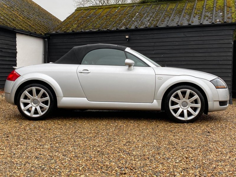 AUDI TT