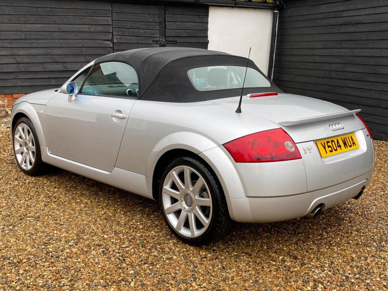 AUDI TT