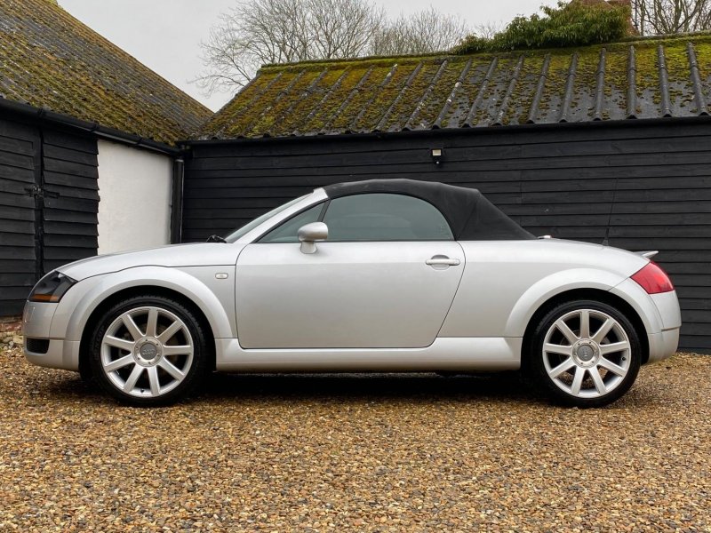 AUDI TT