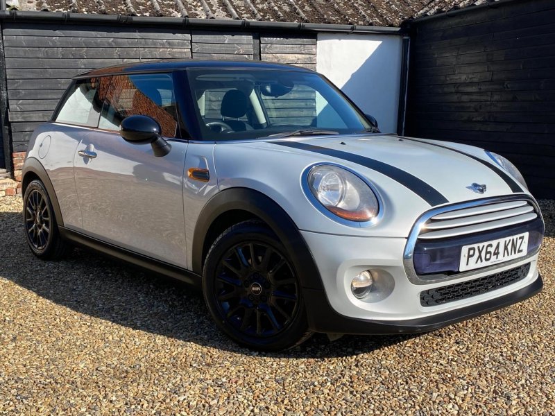 MINI HATCH