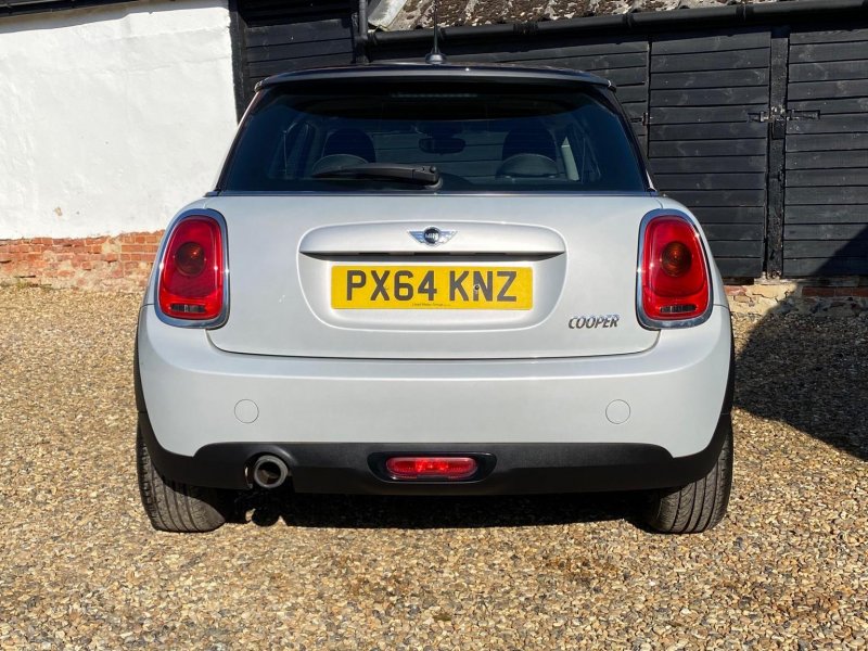 MINI HATCH