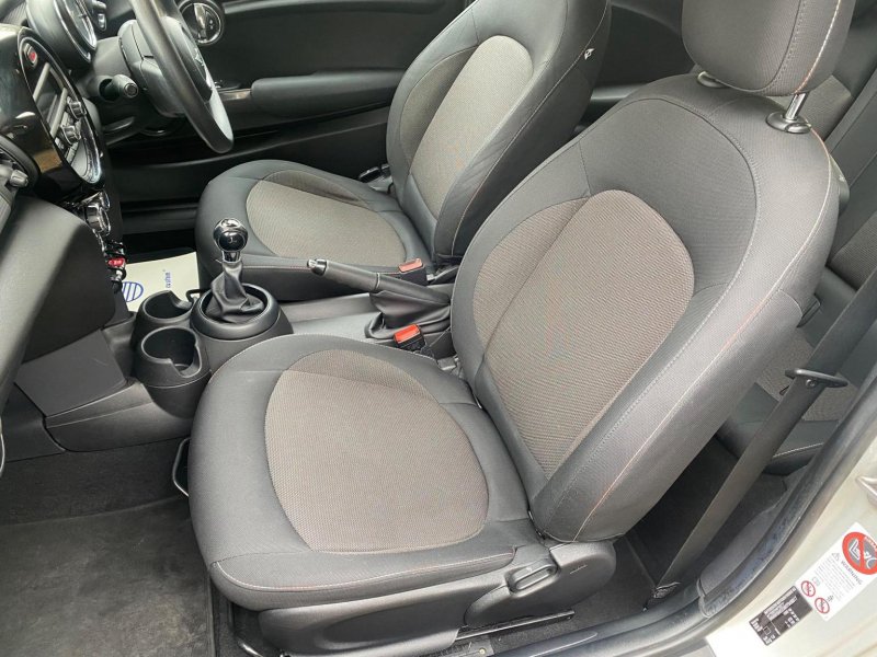 MINI HATCH