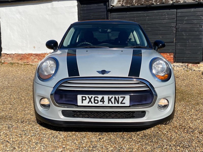 MINI HATCH