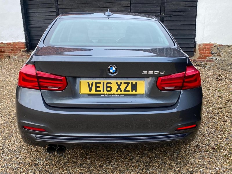 BMW 3 SERIES