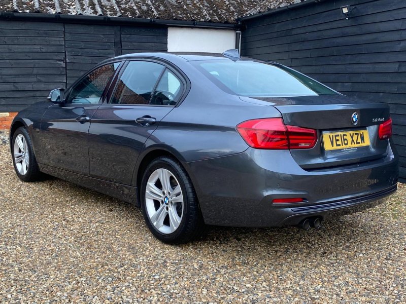 BMW 3 SERIES