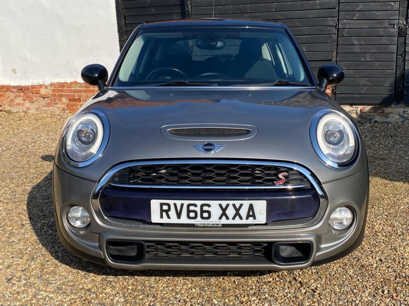 MINI HATCH