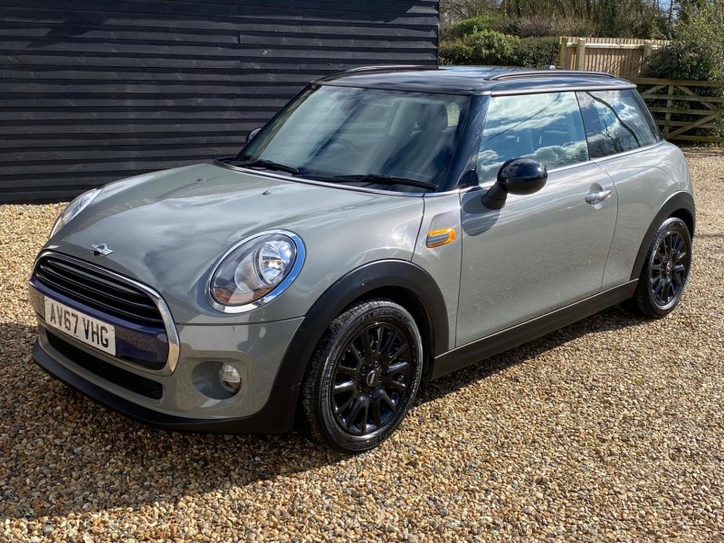 MINI HATCH