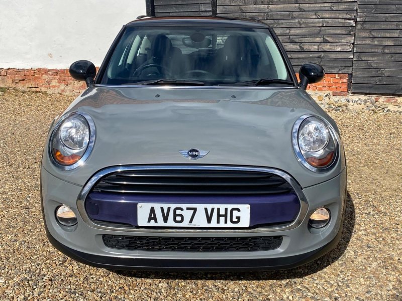 MINI HATCH