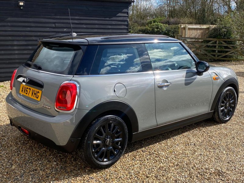 MINI HATCH